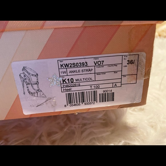 ❌ SOLD ❌ Valentino Garavani Rockstud MultiColor Ankle Strap - Picture 9 of 12